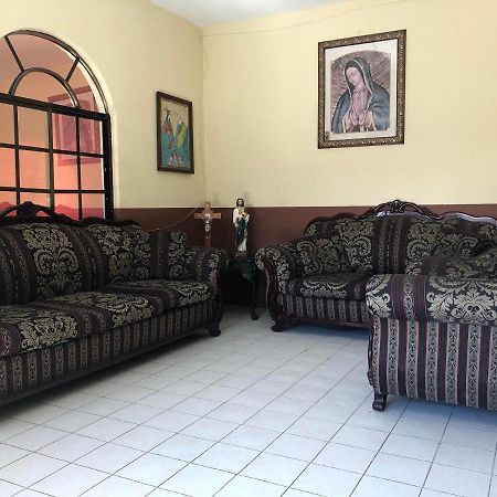 Oyo Hotel Cuatro Reales Galeana Dış mekan fotoğraf